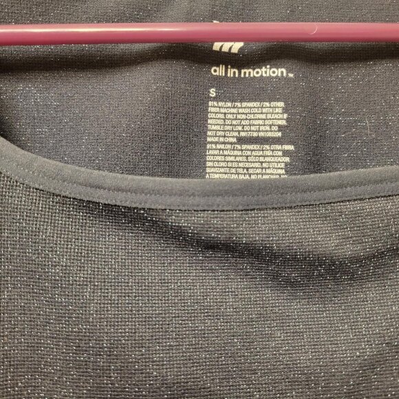 All In Motion crop top - Picture 3 of 3